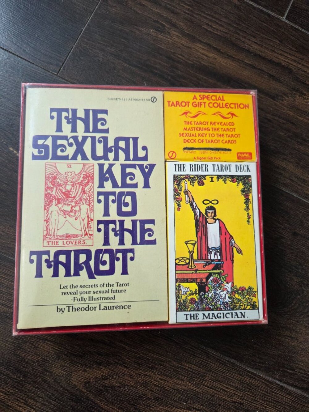 Tarot Gift Collection 1971 Rider Tarot Deck w/ 3 Paperback Signet Books
